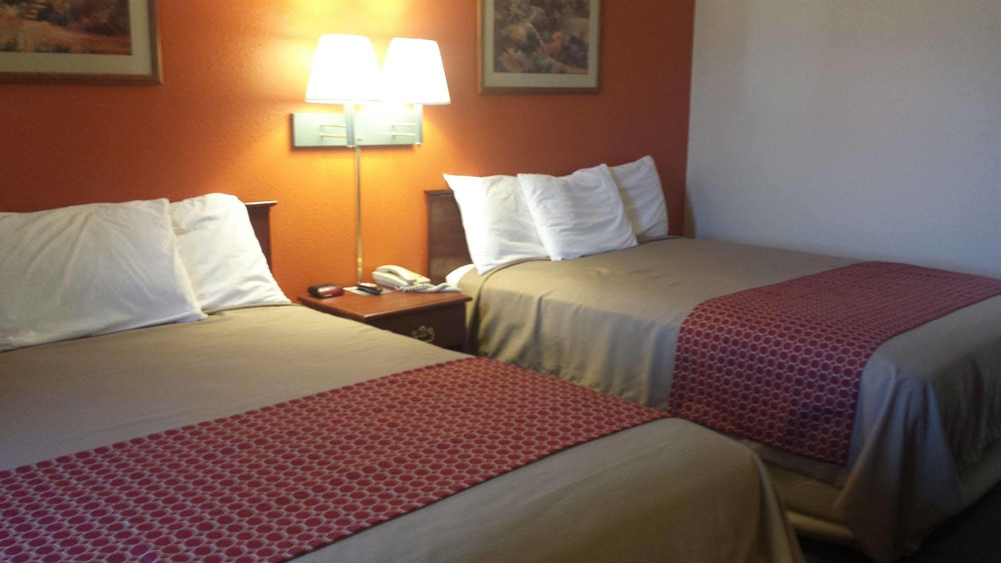 Green Country Inn Henryetta Dış mekan fotoğraf