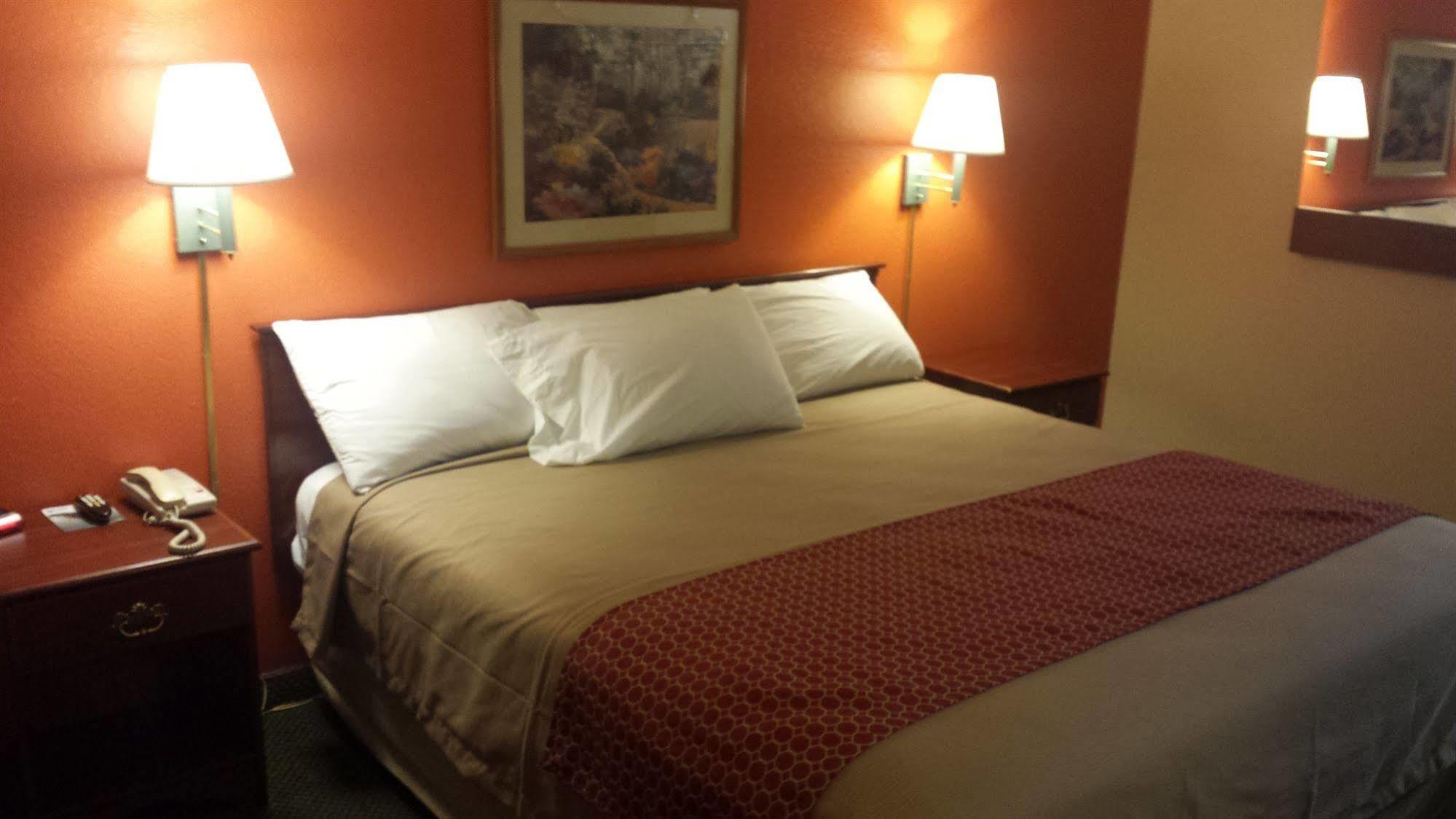 Green Country Inn Henryetta Dış mekan fotoğraf